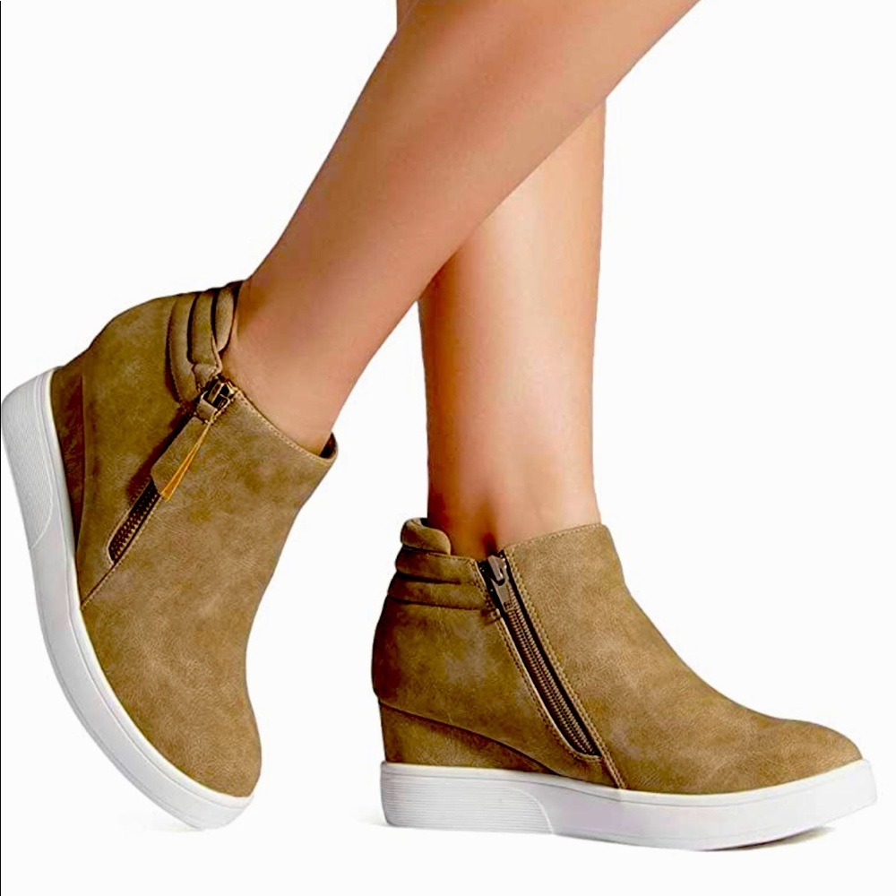 DREAM PAIRS Women’s Platform Wedge Sneakers Ankle Booties 11